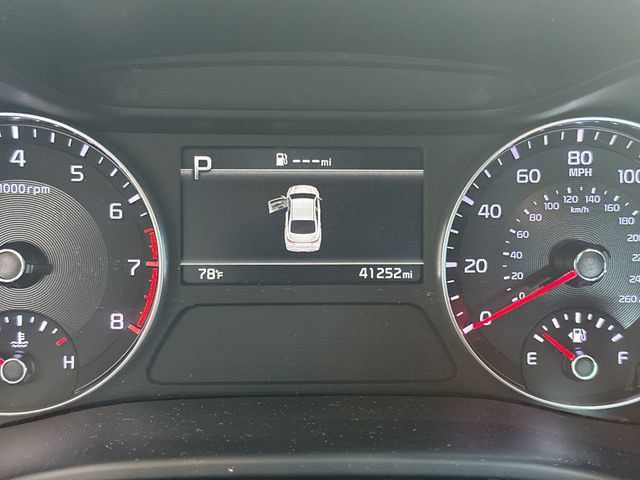 Certified 2023 Kia Forte LXS w/ LXS Technology Package FWD image 12