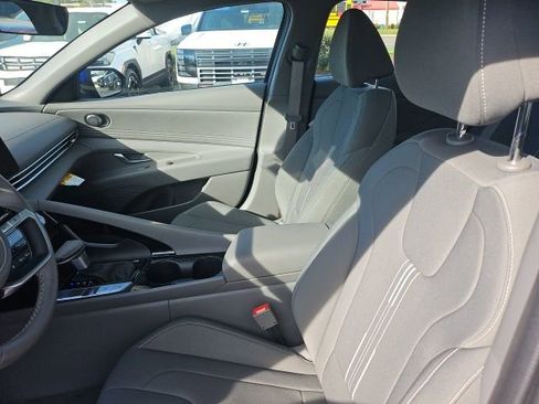 Certified 2025 Hyundai Elantra SEL w/ Cargo Package image 10