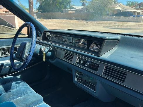 Used 1990 Oldsmobile 88 Royale Brougham image 17