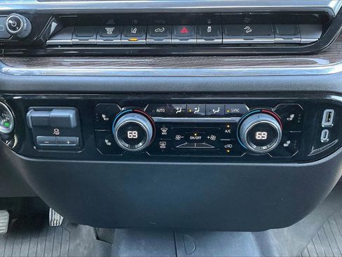 Used 2024 Chevrolet Silverado 2500 LT image 18