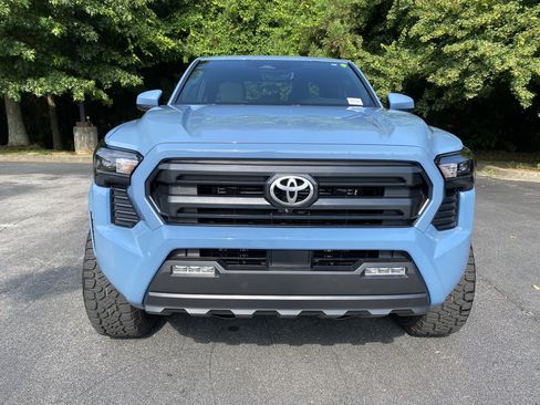 Used 2026 Toyota Tacoma SR5 RWD image 3