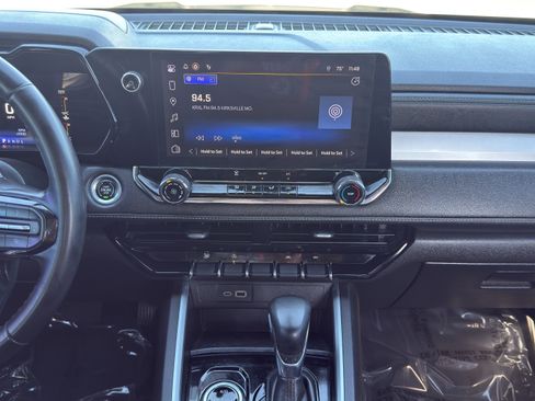 Used 2023 Chevrolet Colorado LT image 27