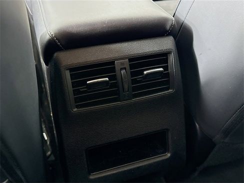 Used 2025 Mitsubishi Outlander SE image 26