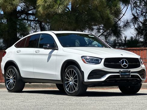 Certified 2023 Mercedes-Benz GLC 300 4MATIC Coupe image 2