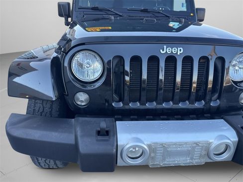 Used 2015 Jeep Wrangler Unlimited Sahara w/ Dual Top Group image 36