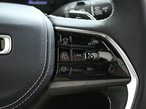 Used 2023 Jeep Grand Cherokee L Overland w/ MOPAR Finishing Package AWD/4WD image 16