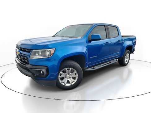 Used 2021 Chevrolet Colorado LT w/ Safety Package RWD image 2