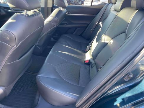 Used 2020 Toyota Camry XSE image 6