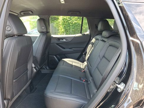 Used 2026 Chevrolet Equinox LT w/ Convenience Package II AWD/4WD image 11