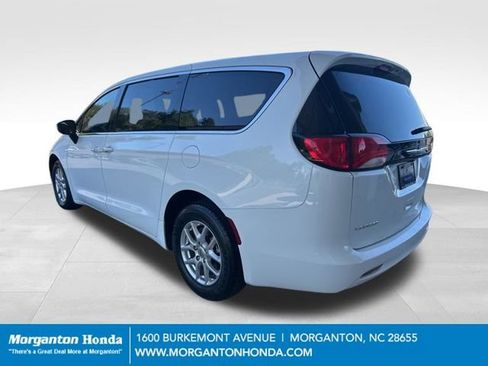 Used 2023 Chrysler Voyager LX FWD image 6