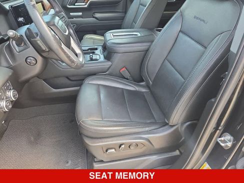 Used 2022 GMC Sierra 1500 Denali AWD/4WD image 15