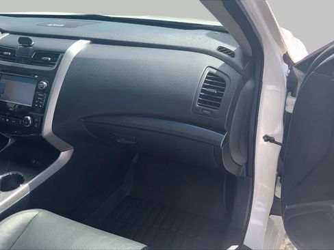 Used 2014 Nissan Altima 3.5 SL w/ Technology Package FWD image 18