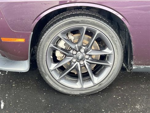 Used 2021 Dodge Challenger GT w/ Plus Package image 9