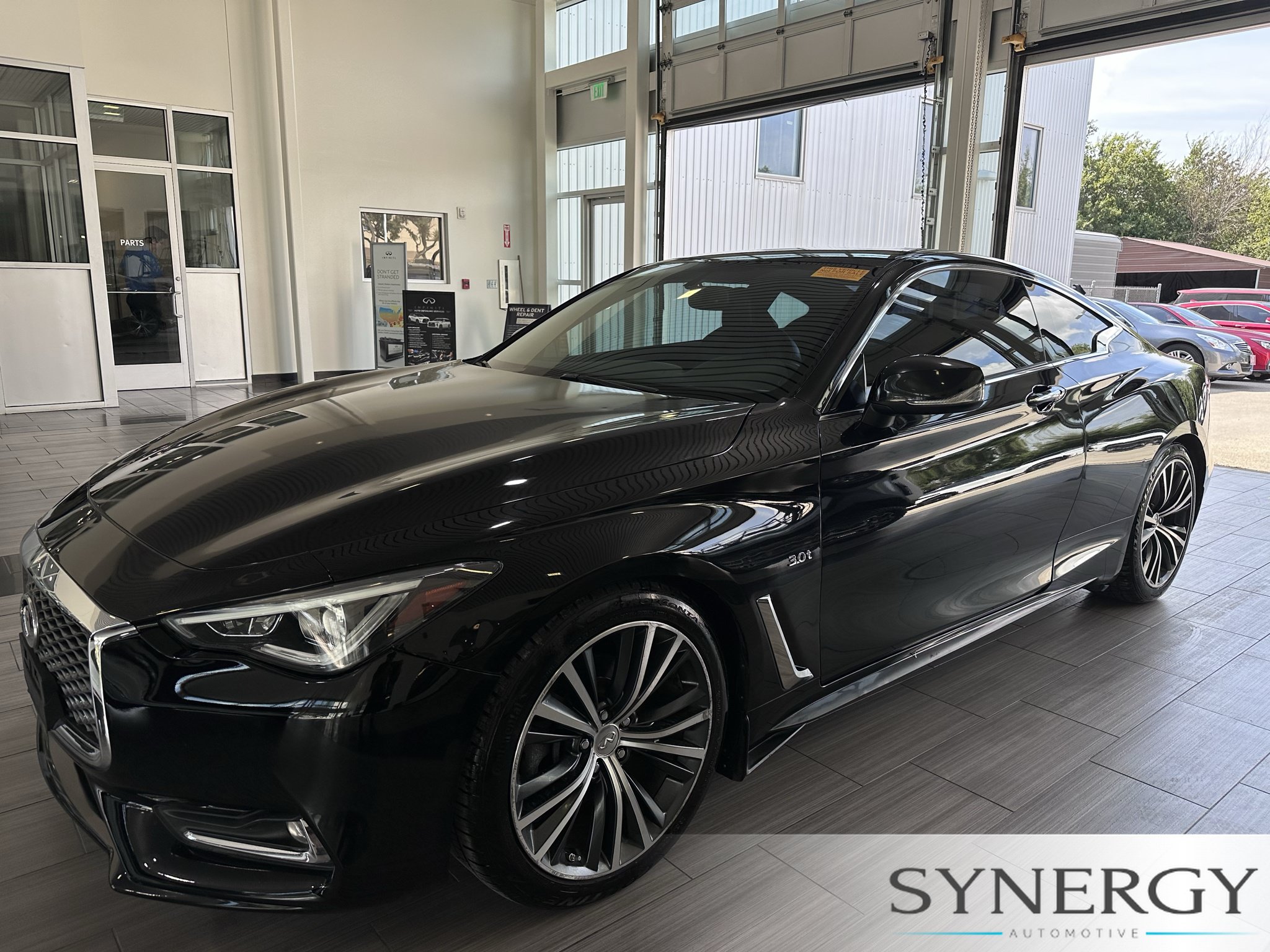 Used 2018 INFINITI Q60 3.0t Luxe RWD image 1