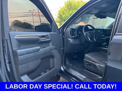 Used 2023 Chevrolet Silverado 1500 RST AWD/4WD image 4