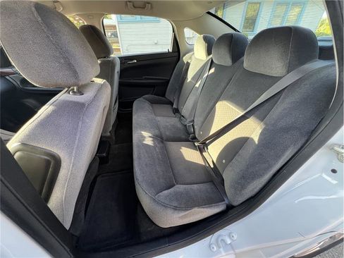 Used 2010 Chevrolet Impala LS image 10