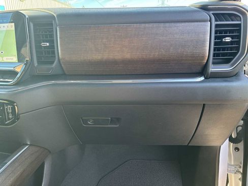 Used 2023 Chevrolet Silverado 1500 High Country image 35