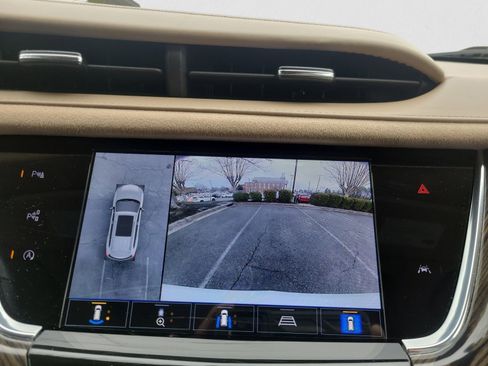 Used 2023 Cadillac XT6 Premium Luxury w/ Platinum Package image 18