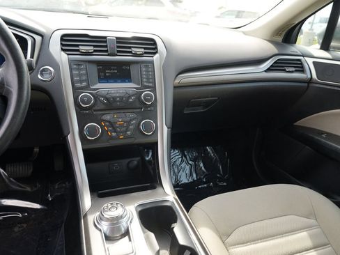 Used 2018 Ford Fusion S FWD image 20