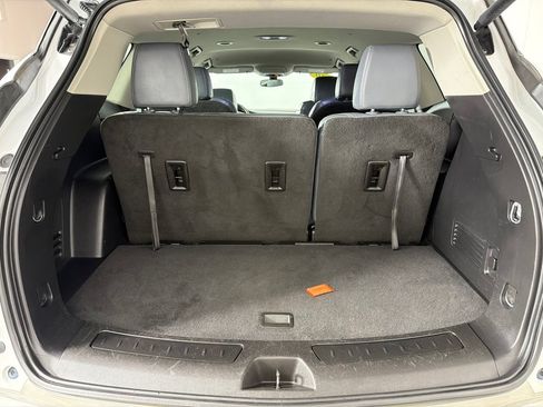 Used 2020 Buick Enclave Essence FWD image 21