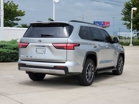 Certified 2023 Toyota Sequoia Limited AWD/4WD image 7