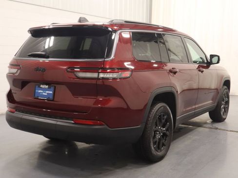 New 2026 Jeep Grand Cherokee L 4WD image 9