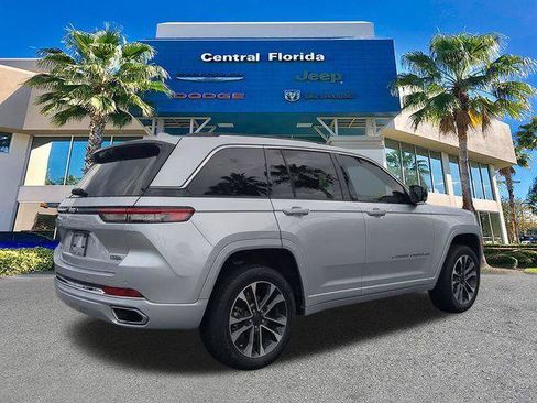 Certified 2022 Jeep Grand Cherokee Overland w/ Adv Protech Group III AWD/4WD image 5
