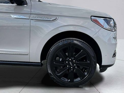 Used 2023 Lincoln Navigator Reserve image 61