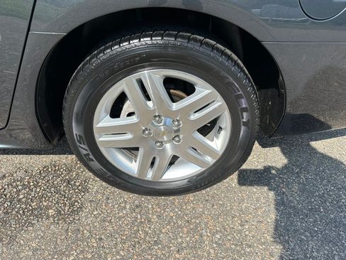 Used 2014 Chevrolet Impala LT w/ LT Sunroof Package FWD image 27