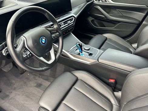 Used 2023 BMW i4 eDrive40 image 9