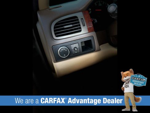 Used 2013 Chevrolet Suburban LTZ image 18