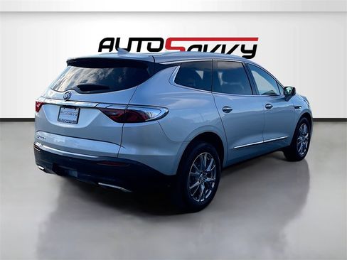 Used 2022 Buick Enclave Premium image 7