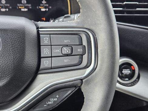 Used 2024 Jeep Wagoneer Series II w/ Convenience Group I AWD/4WD image 21