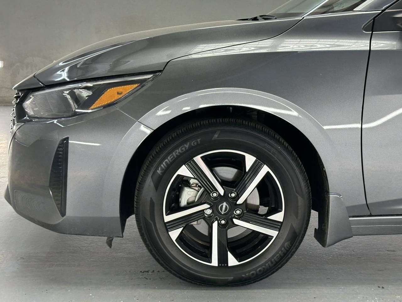Used 2025 Nissan Sentra SV FWD image 7