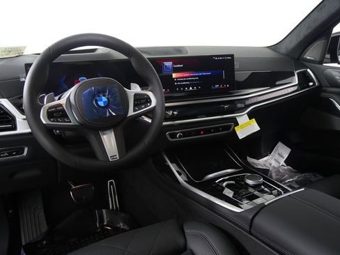 Used 2026 BMW X7 xDrive40i w/ M Sport Package image 18