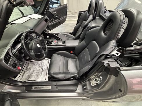Used 2003 Honda S2000 image 39