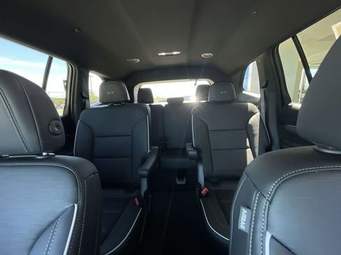 Certified 2025 Buick Enclave Sport Touring w/ Power Package image 19