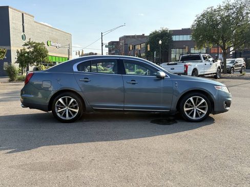 Used 2010 Lincoln MKS FWD image 4