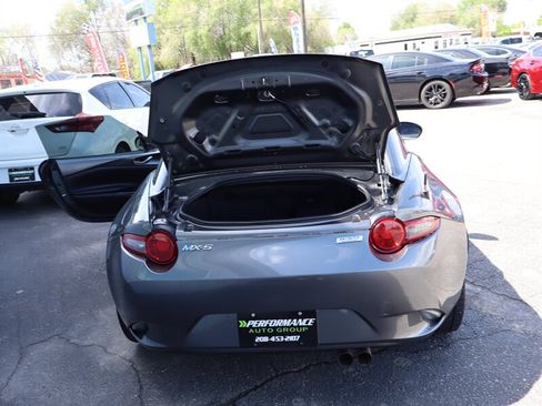 Used 2018 MAZDA MX-5 Miata RF Grand Touring RWD image 22