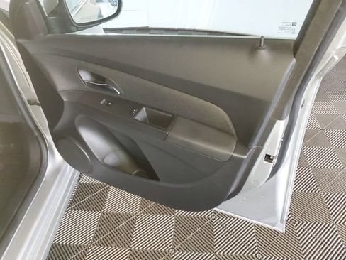 Used 2015 Chevrolet Cruze LT FWD image 18