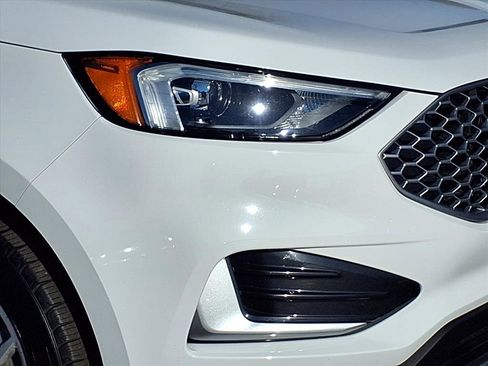 Used 2024 Ford Edge SEL image 50