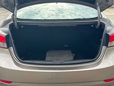 Used 2015 Hyundai Elantra SE w/ Option Group 02 image 18