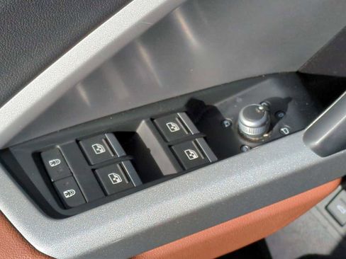 Used 2022 Audi Q3 2.0T Premium w/ Convenience Package image 22