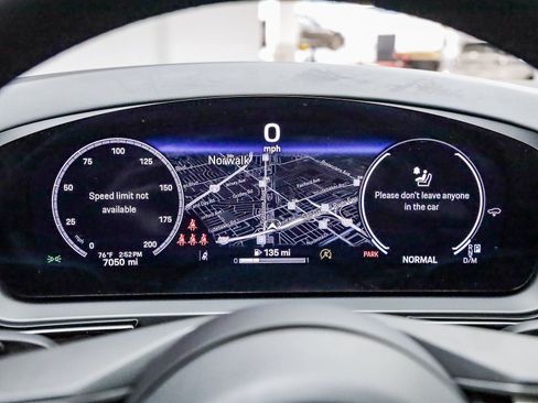 Certified 2025 Porsche Cayenne S image 28