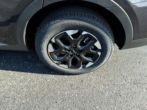 New 2026 Kia Sorento S w/ S Panoramic Sunroof Package image 8