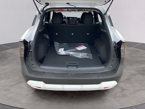 Used 2026 Nissan Kicks SV FWD image 18
