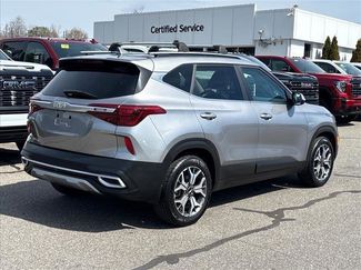 Used 2022 Kia Seltos EX video 2