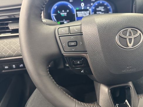 Used 2026 Toyota Camry XLE image 18