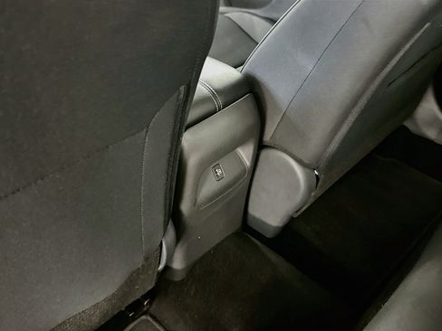 Used 2025 Nissan Sentra SV FWD image 27