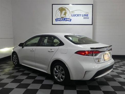Used 2022 Toyota Corolla LE image 13